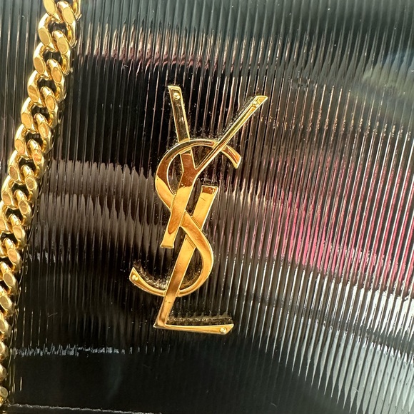 Classic Glossy Leather Chain Crossbody Bag🚨 - Picture 8 of 15